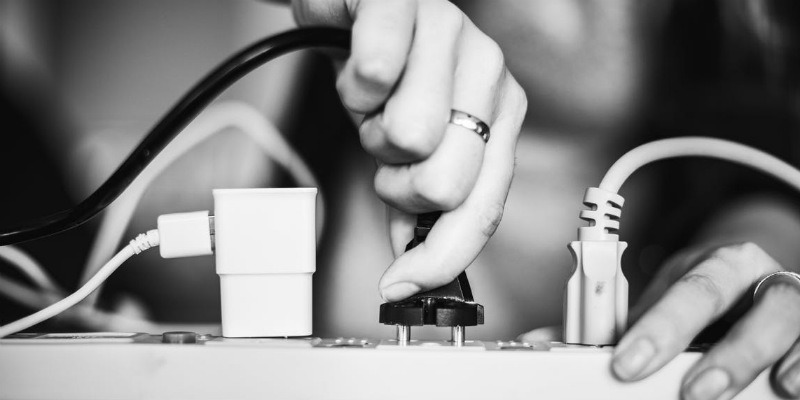 The Best Cable Management Solutions to Tidy Up Your Workspace