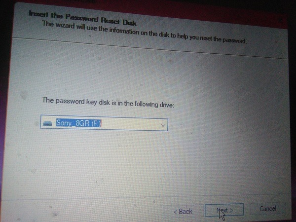 Insert Password Reset Disk Login Screen
