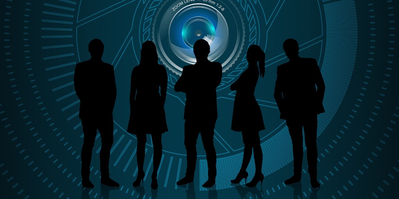 Social Spies Featured