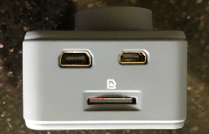 Review Akaso Action Camera Ports