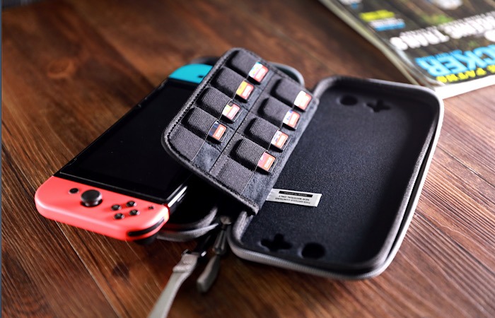 Review Tomtoc Switch Cases Slim Inside