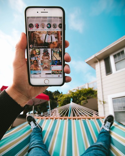 News Instagram Advertiser Phone