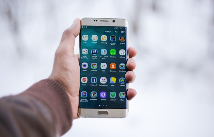 Writers Opinion Phone Size Weight Featured