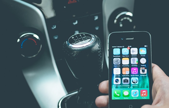 News Stalker Phone Apps Car