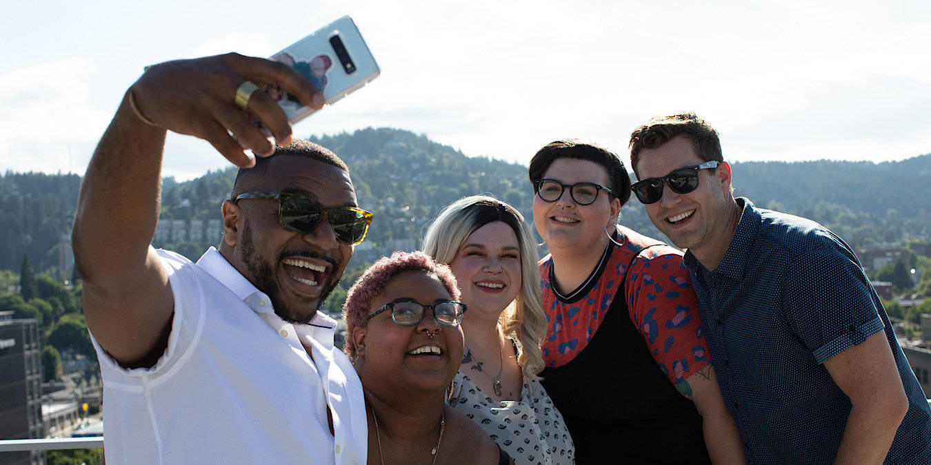 News Selfie Wrist Fatured