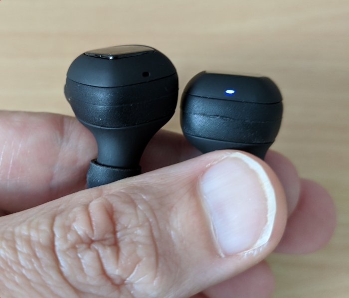 Xfyro Aria Earbuds Led Light