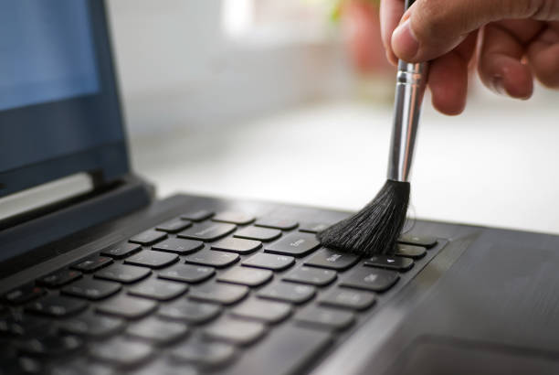 How To Clean Laptop Screen Brush