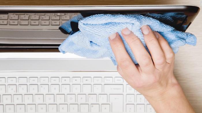 How To Clean Laptop Screen
