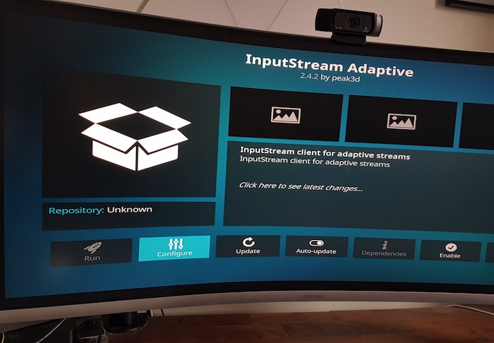 Enable the “InputStream Adaptive” plugin.