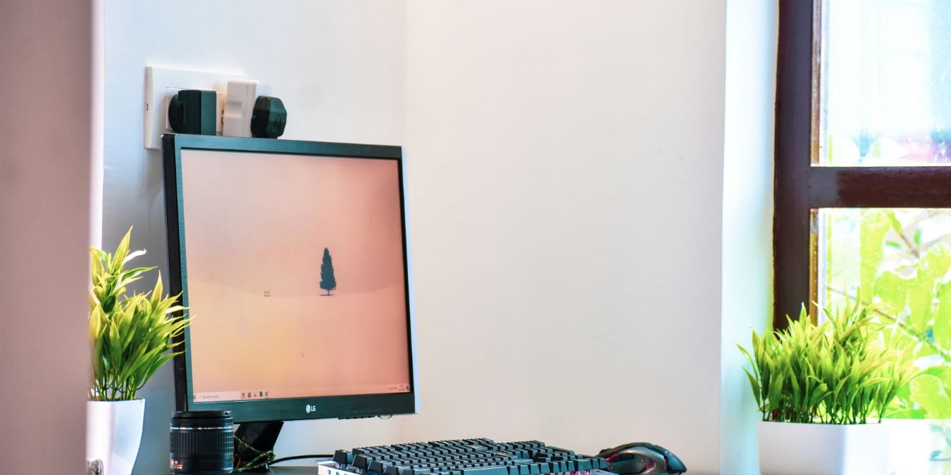 Clear Desktop Clutter Featured Image