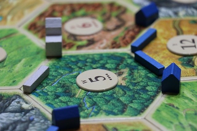 Hobbies Online Board Game
