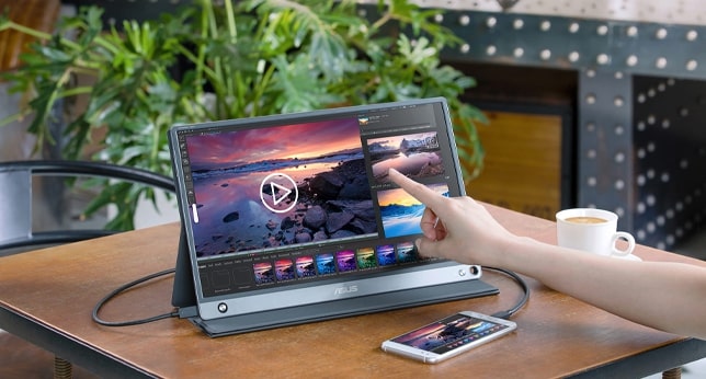 Choosing Portable Monitor Touchscreen Capability