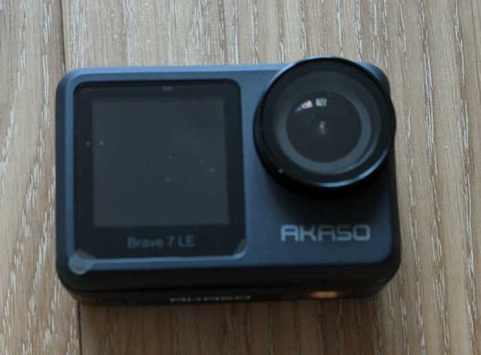 Akaso Brave 7 Front Screen 1