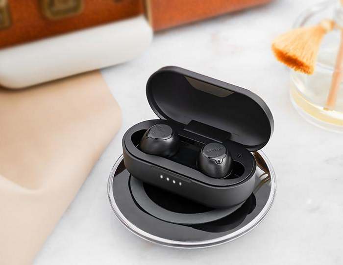 Earfun Free Wireless Charging 1