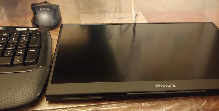 Zissu's 15.6 Inch Portable Monitor Review Grips
