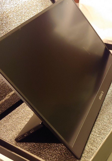 Zissu's 15.6 Inch Portable Monitor Review Size