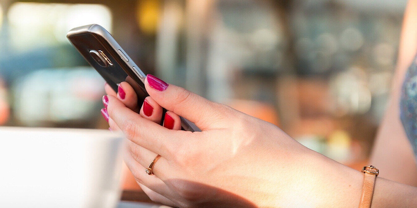 AT&T May Put Ads on Phones in Exchange for Discount