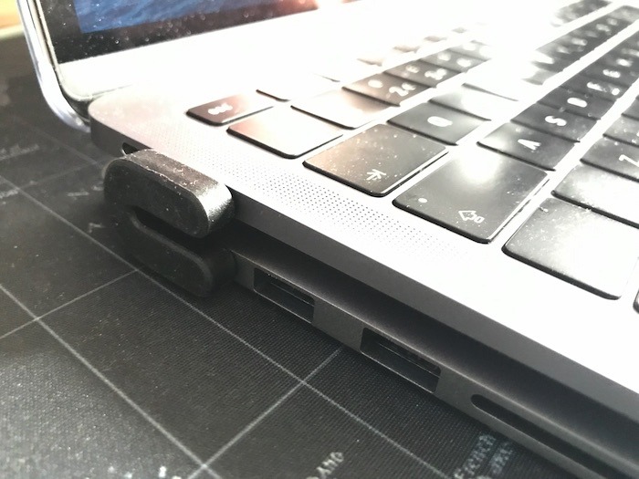 You can connect the U-cable to any of your Mac's USB-C ports.