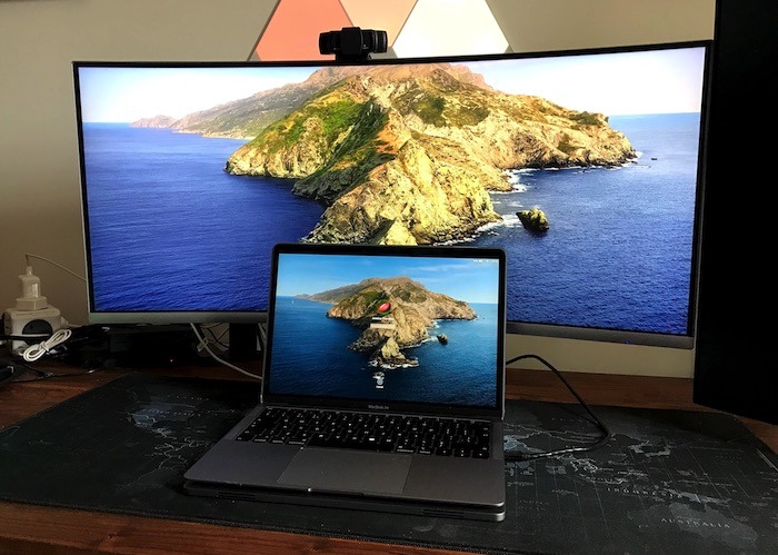 You can attach an external display to your Linedock.