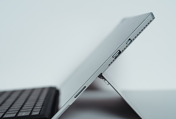 M1 Windows 10 Surface Prom