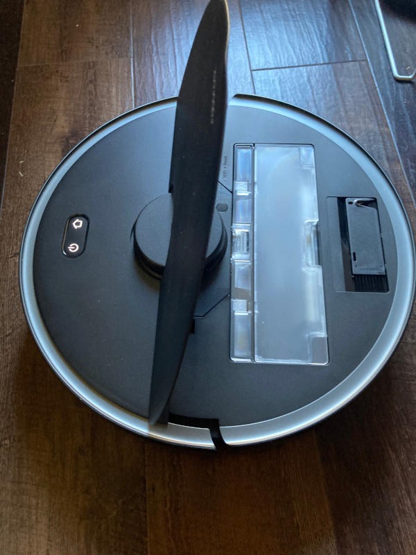 Roborock S4 Max Review Flap Open