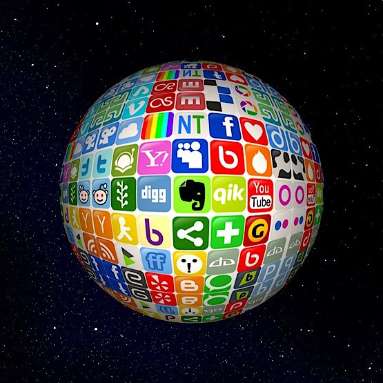 Google Cuts Developer Fees World