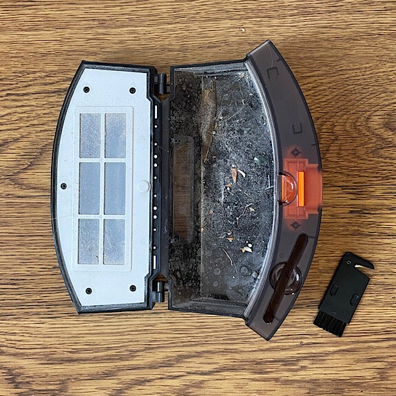 Kyvol Cybovac Dustbin2