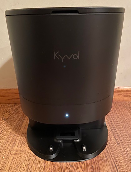 Kyvol Cybovac Plugged In