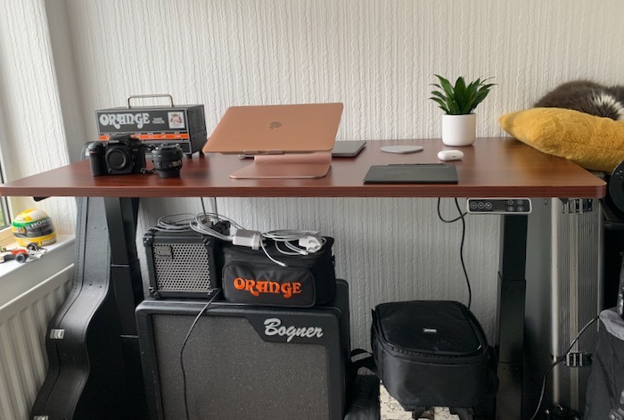 A full layout of the Sanodesk.