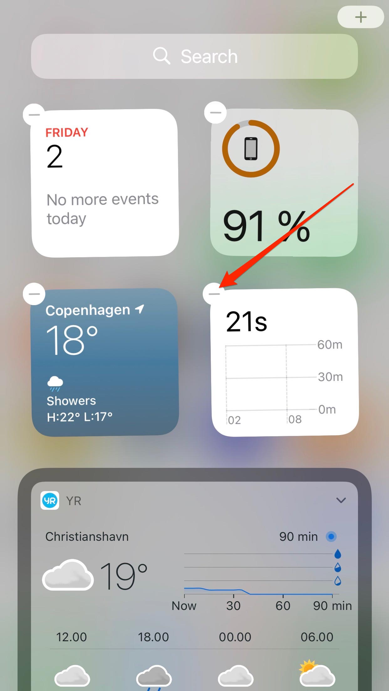 Screenshot showing shaking iPhone widget screen with the option to remove Screen Time