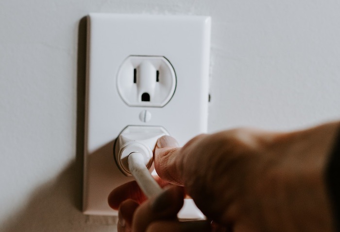 Water Damage Mac Plug