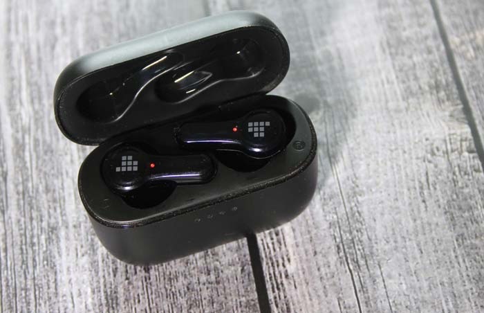 Tronsmart Onyx Apex Case Charge Open