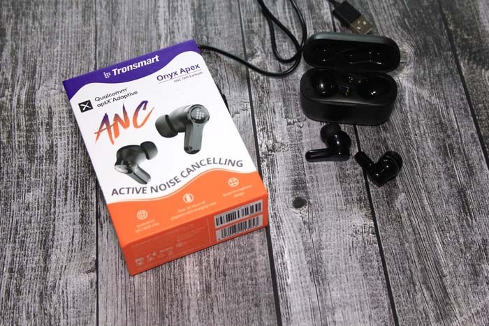 Tronsmart Onyx Apex Pack Contents