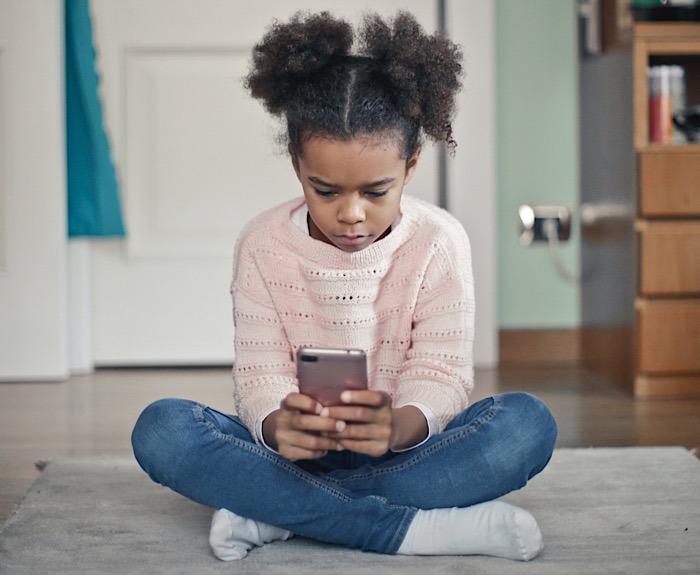 Google Allows Minors Remove Images Phone