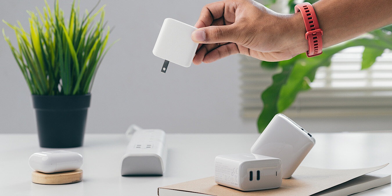 Anker 20 Minute Charger Featured