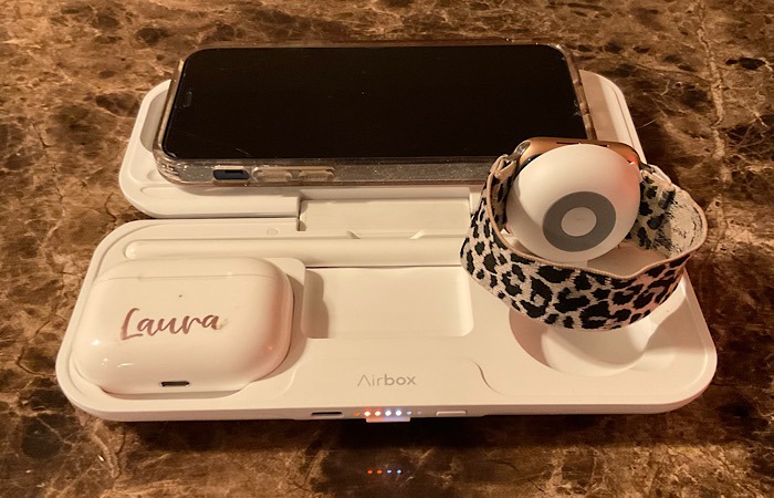 Momax Airbox Power Bank Lights