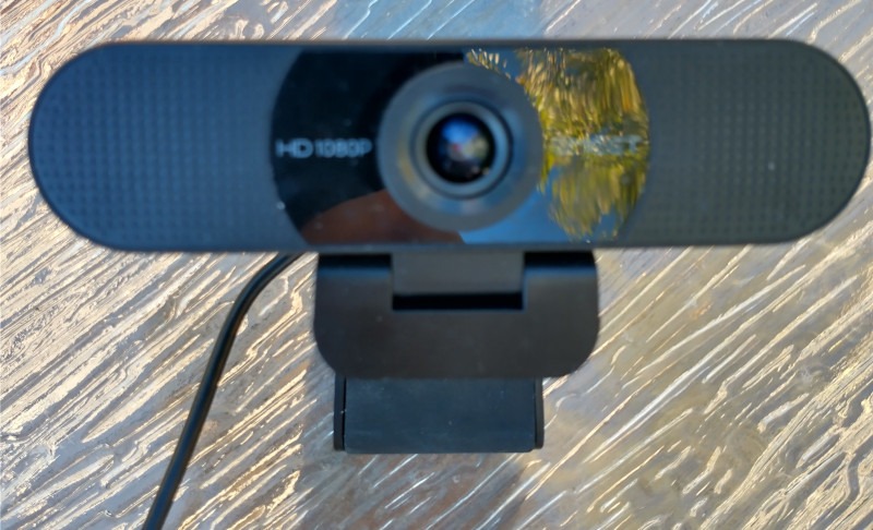 Emeet C960 Webcam Review Stand Folded Facing Upward