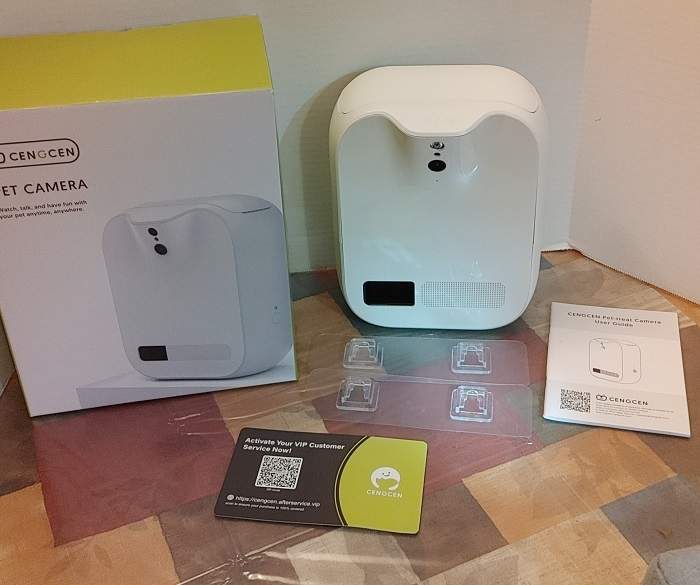 Cengcen Pet Camera Treat Dispenser Review Box