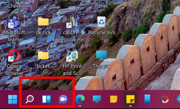 Windows 11 Taskbar Items