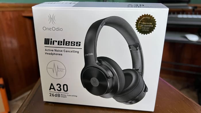 Oneodio A30 Review Box