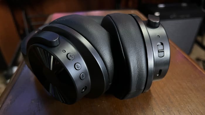 Oneodio A30 Review Buttons