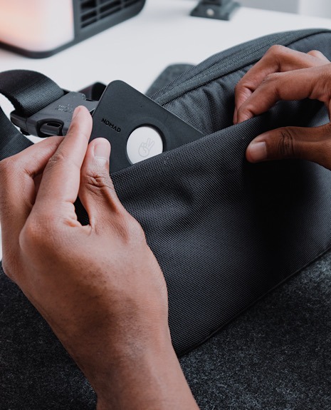 Apple Combat Airtag Misuse Bag