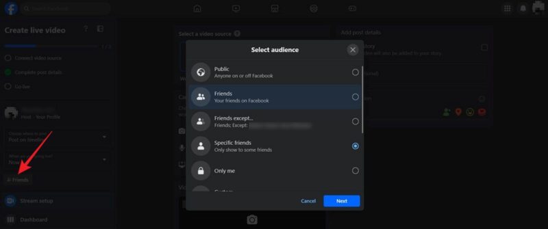 Selecting audience for Facebook Live session on PC.