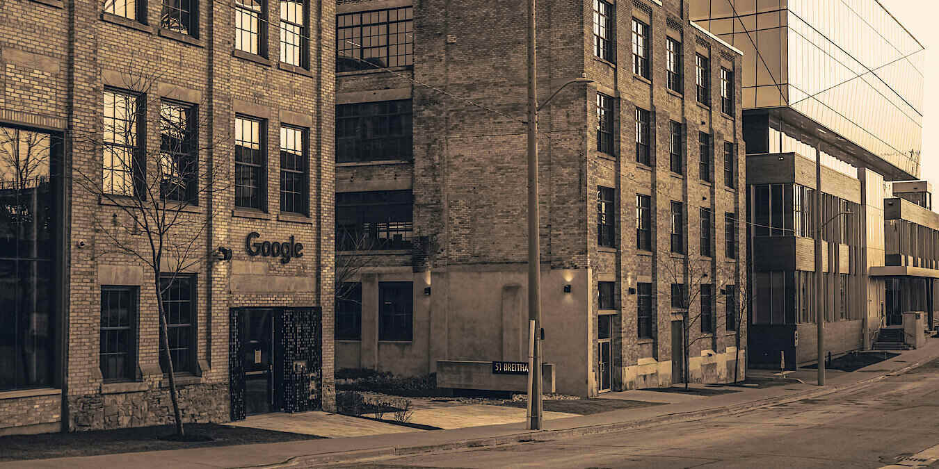 To Continue Aid in Ukraine, Google Adds Air Raid to Services