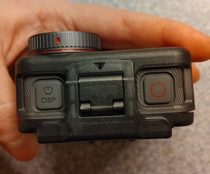 Akaso Brave 8 Action Cam Review Buttons