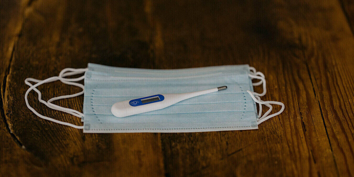 Apple to Add Body Temperature Sensor to Apple Watch 8