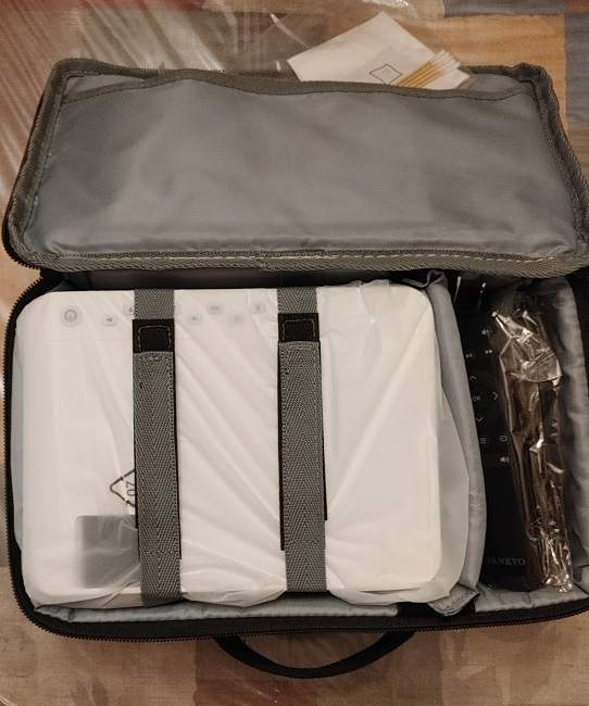 Vankyo Leisure 470 Pro Phone Projector Review Case