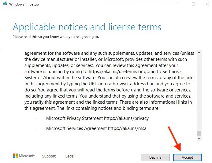 Accepting the license term to install the Windows 11