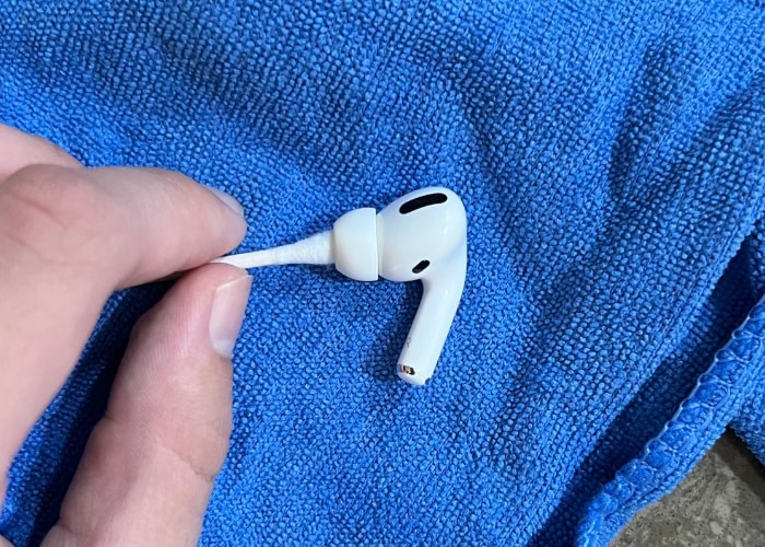 Airpods Q Tip