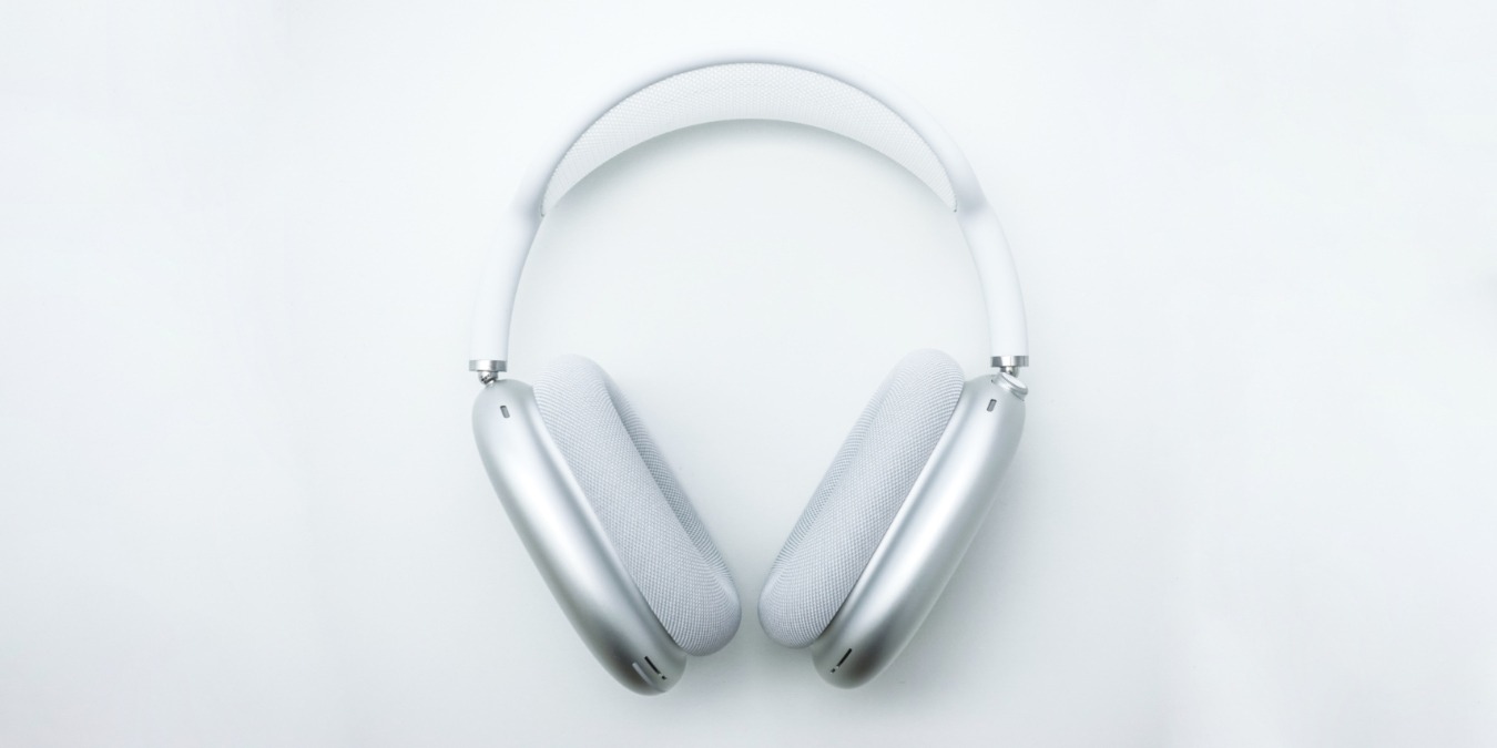 Mte Feat Airpods Max